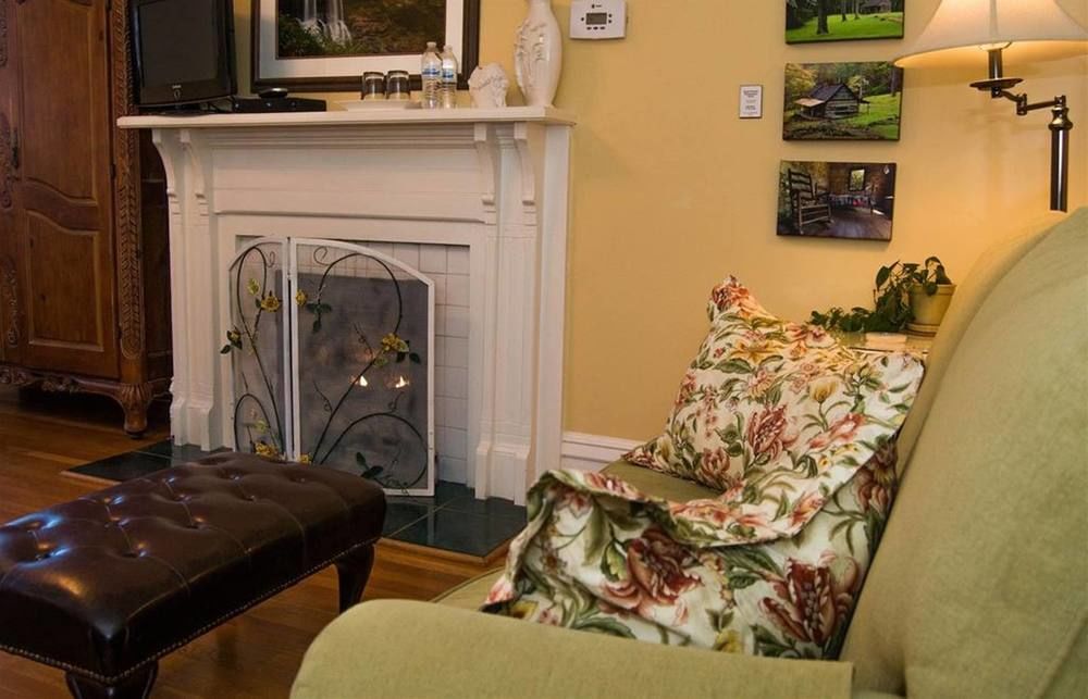 Oak Hill On Love Lane Bed And Breakfast Inn Waynesville Luaran gambar