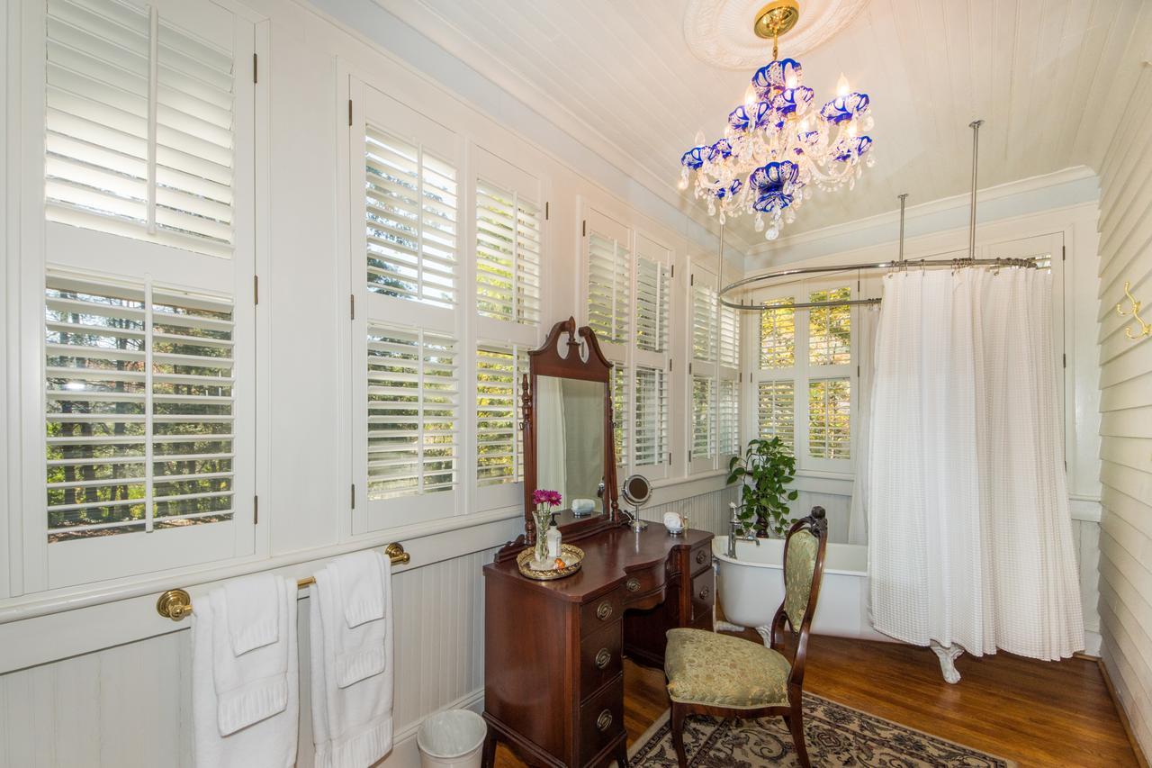 Oak Hill On Love Lane Bed And Breakfast Inn Waynesville Luaran gambar