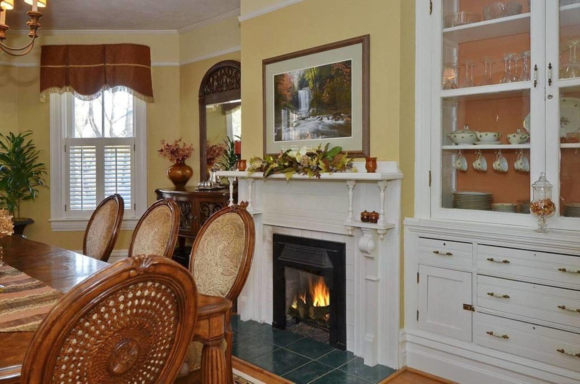 Oak Hill On Love Lane Bed And Breakfast Inn Waynesville Luaran gambar