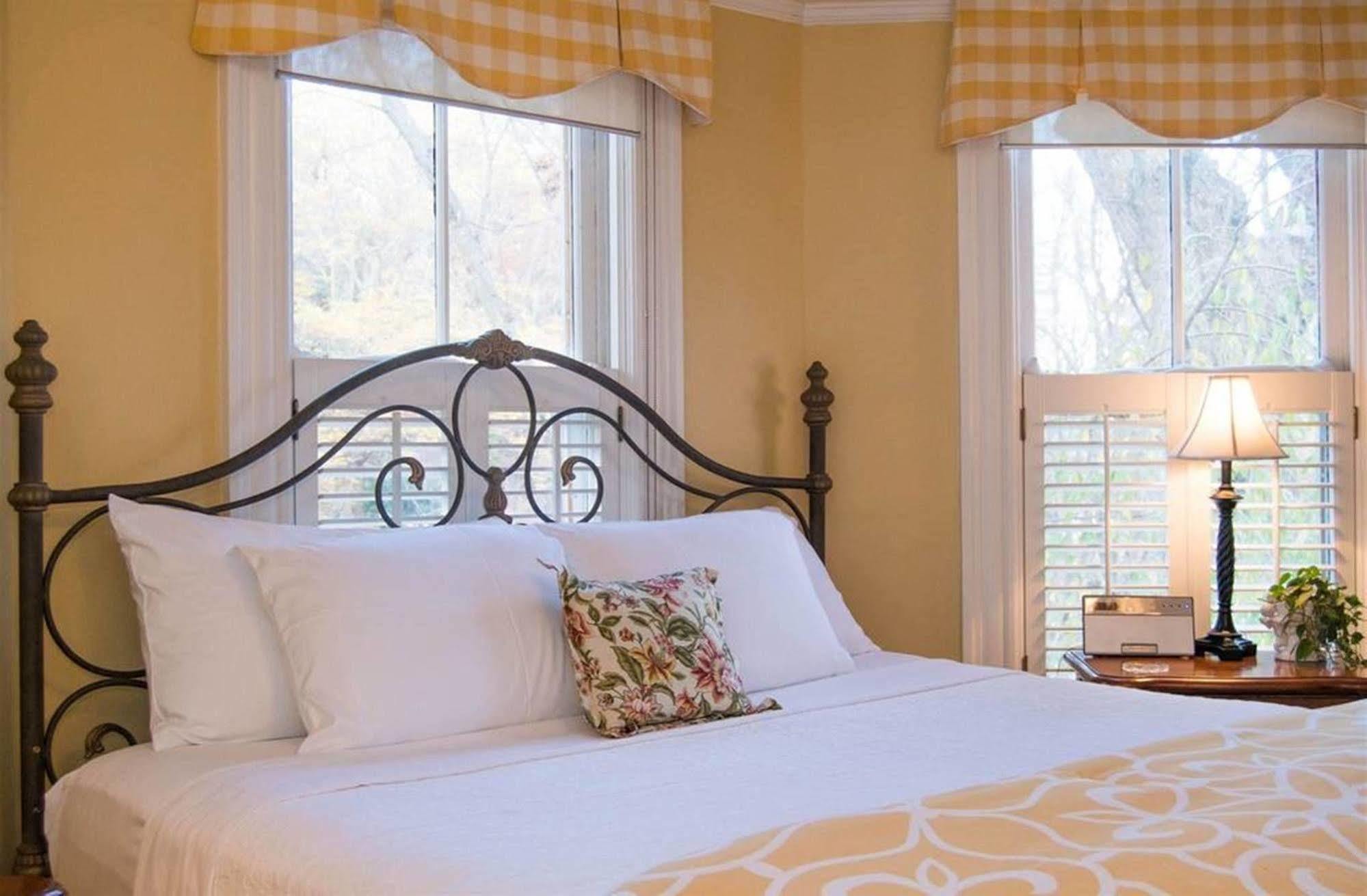 Oak Hill On Love Lane Bed And Breakfast Inn Waynesville Luaran gambar