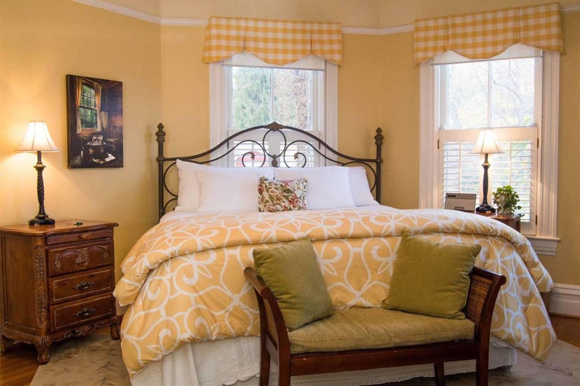 Oak Hill On Love Lane Bed And Breakfast Inn Waynesville Luaran gambar