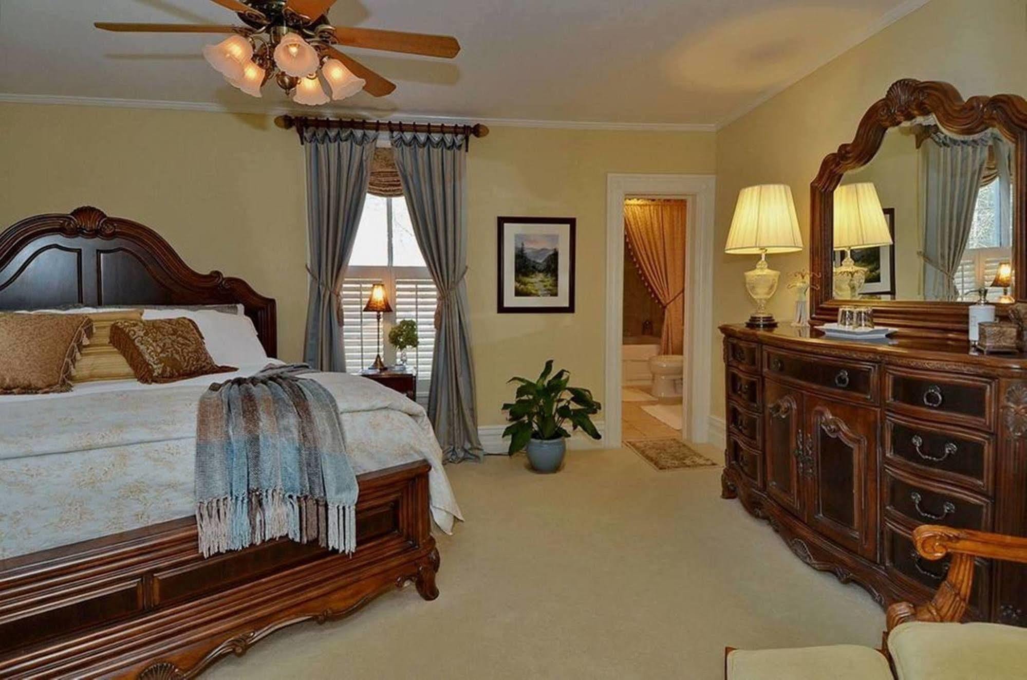 Oak Hill On Love Lane Bed And Breakfast Inn Waynesville Luaran gambar
